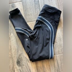 Unique Lululemon leggings- Size 6